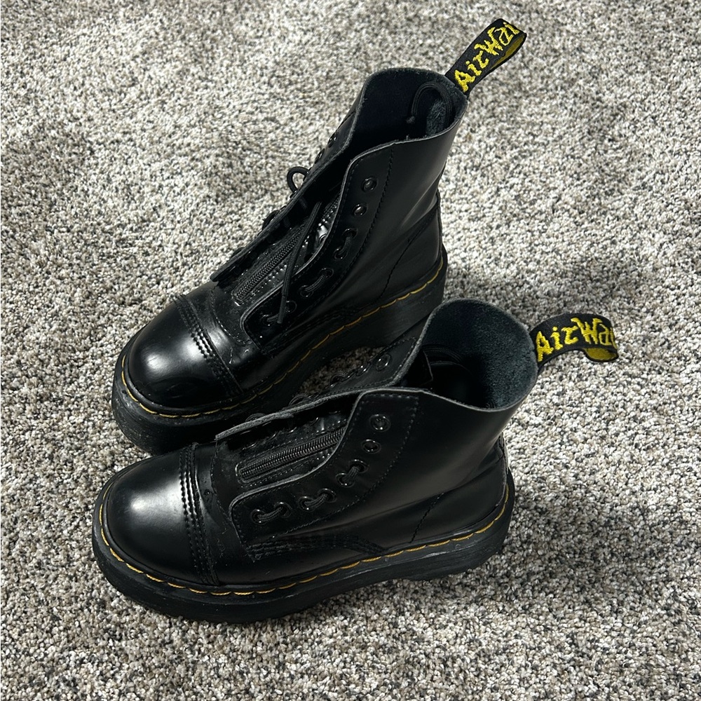 Dr Marten Platform Boots 💋